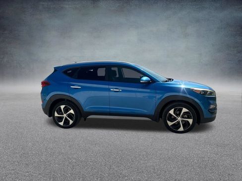 Used 2017 Hyundai Tucson Limited w/ Cargo Package AWD/4WD image 5