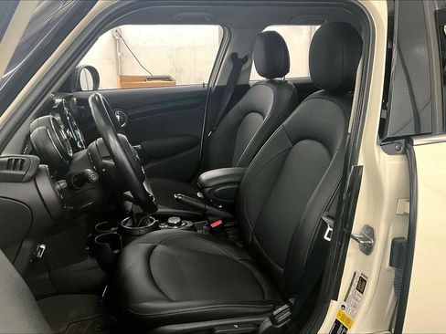 Used 2016 MINI Cooper 4-Door Hardtop image 24