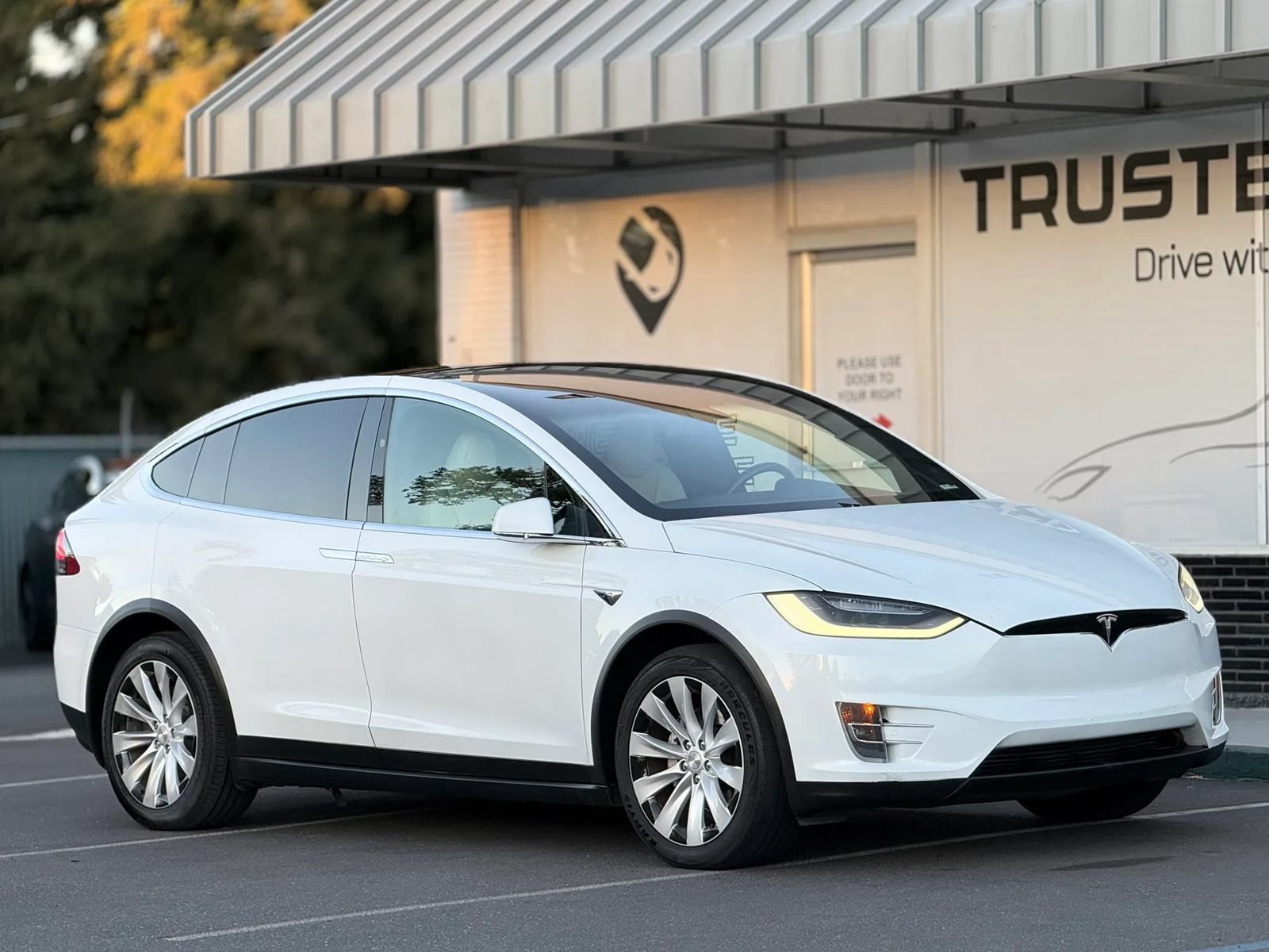 Used 2020 Tesla Model X AWD/4WD image 11