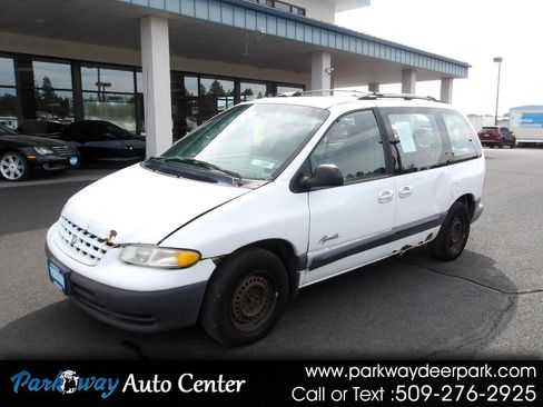 Used 1999 Plymouth Voyager image 1