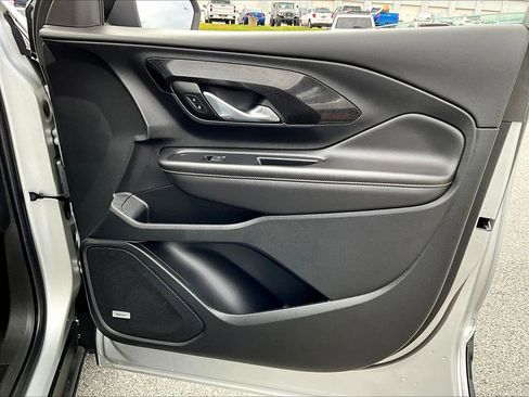 Used 2022 GMC Terrain AT4 w/ Infotainment Package II image 12