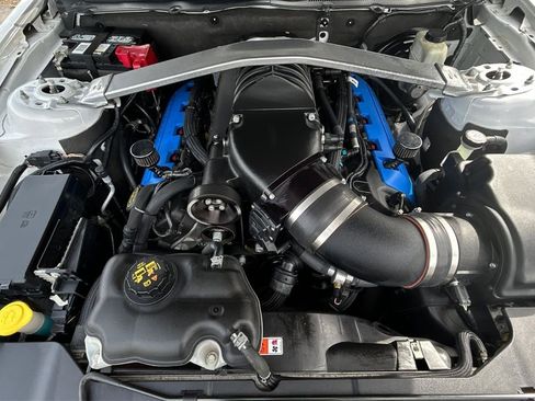 Used 2014 Ford Mustang GT Premium RWD image 9