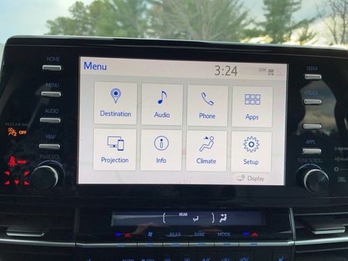 Used 2021 Toyota Sienna XLE image 31