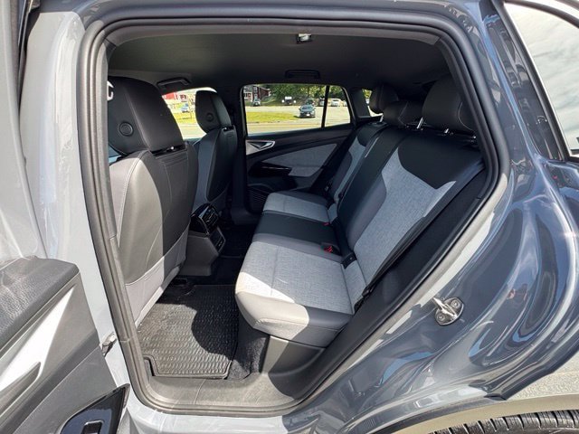 Certified 2025 Volkswagen ID.4 Pro AWD/4WD image 9
