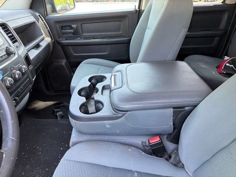 Used 2019 RAM 1500 Express AWD/4WD image 18