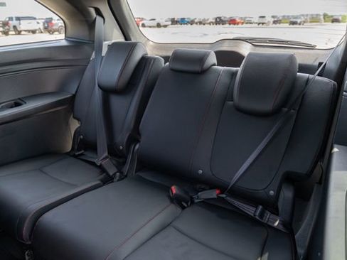 Used 2023 Honda Odyssey Sport image 13