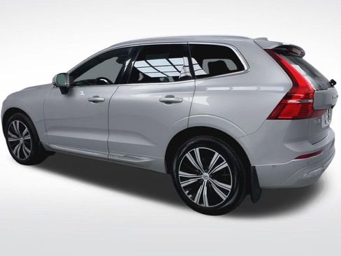 Used 2023 Volvo XC60 B5 Plus AWD/4WD image 6