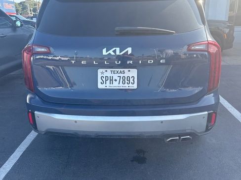 Used 2023 Kia Telluride S FWD image 2
