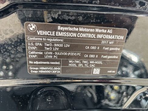 Used 2017 BMW 330i xDrive Sedan AWD/4WD image 21