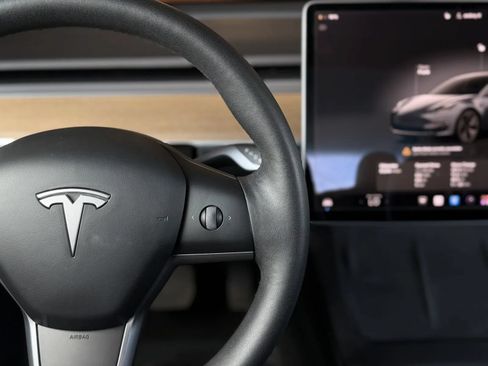 Used 2022 Tesla Model 3 Long Range AWD/4WD image 23