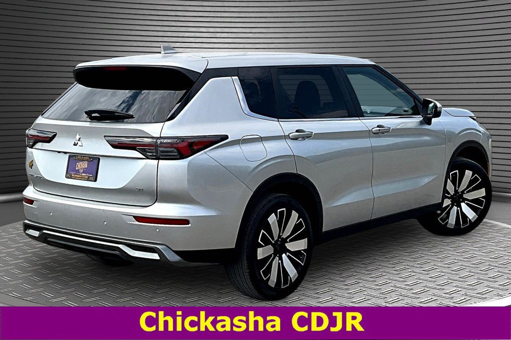 Used 2025 Mitsubishi Outlander SE AWD/4WD image 6