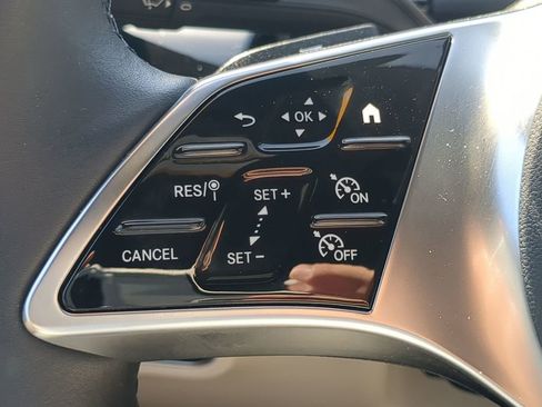 Certified 2025 Mercedes-Benz GLA 250 image 12