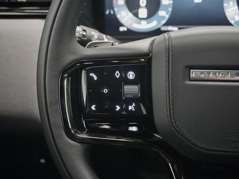 Used 2025 Land Rover Range Rover Velar Dynamic SE image 12