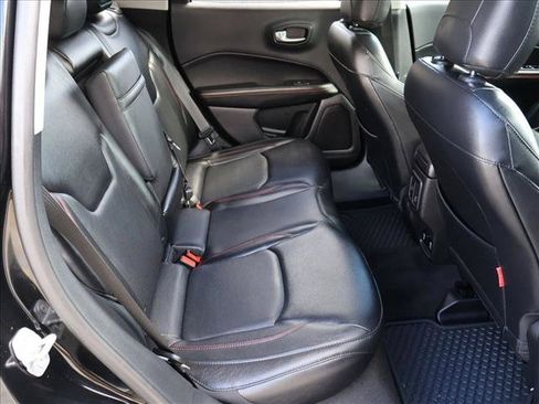 Used 2018 Jeep Compass Trailhawk w/ Leather Interior Group AWD/4WD image 28