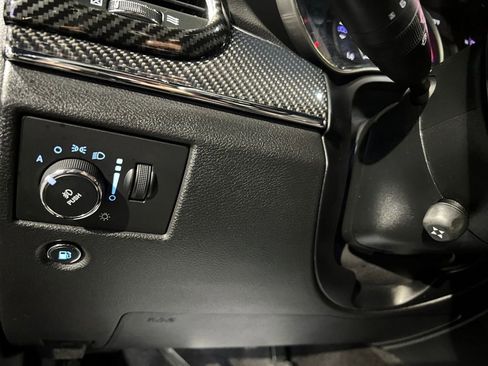 Used 2017 Jeep Grand Cherokee SRT image 40