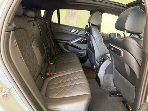 Certified 2025 BMW X6 xDrive40i w/ Premium Package AWD/4WD image 31