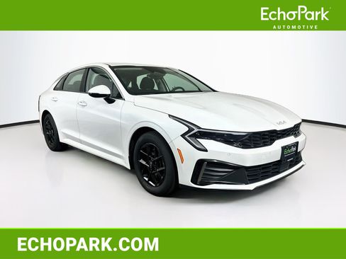 Used 2025 Kia K5 LXS FWD image 1