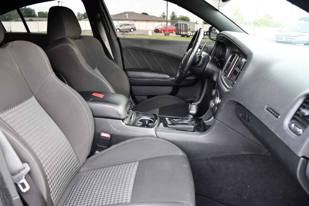Used 2022 Dodge Charger R/T w/ Blacktop Package RWD image 33