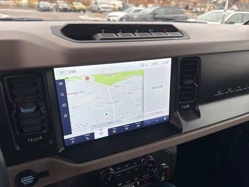 Used 2022 Ford Bronco Wildtrak image 26