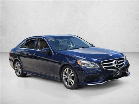 Used 2014 Mercedes-Benz E 350 4MATIC Sedan image 3