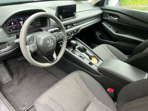 Used 2023 Honda Accord EX image 10