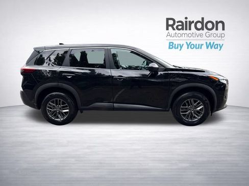 Used 2022 Nissan Rogue S AWD/4WD image 8
