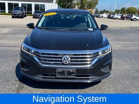 Used 2022 Volkswagen Passat 2.0T image 2