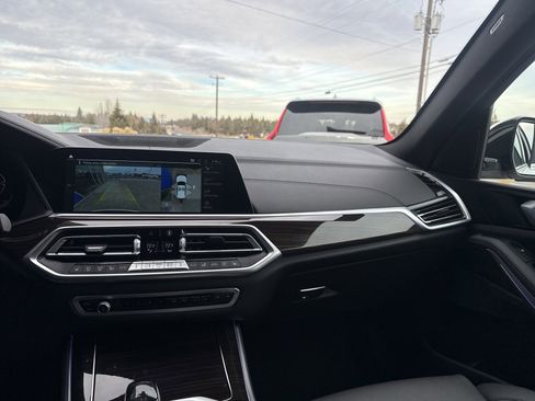 Used 2021 BMW X5 xDrive40i w/ Convenience Package image 19