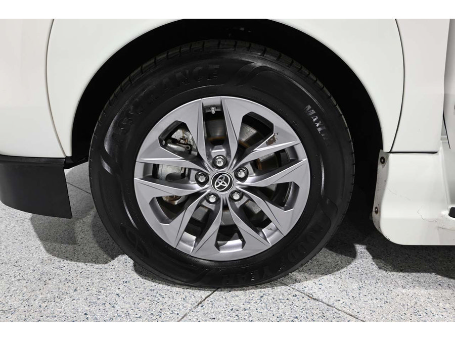 Used 2021 Toyota Sienna XLE AWD/4WD image 13