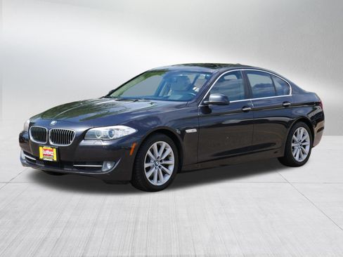 Used 2013 BMW 528i xDrive Sedan AWD/4WD image 3
