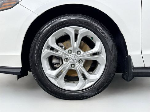 Used 2023 Honda Accord LX image 40