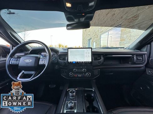 Used 2022 Ford Expedition Max Limited image 24
