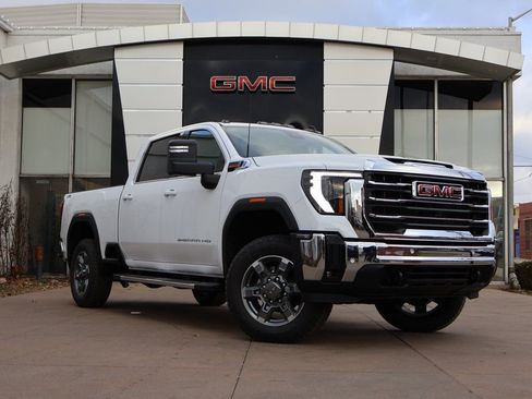 New 2026 GMC Sierra 2500 SLE AWD/4WD image 1