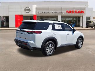 New 2026 Nissan Pathfinder SL w/ Cargo Package FWD video 3
