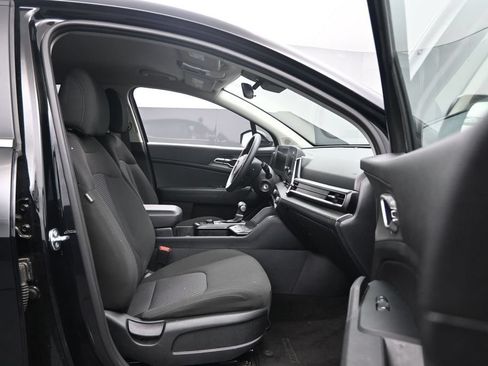 Used 2025 Kia Sportage LX AWD/4WD image 27