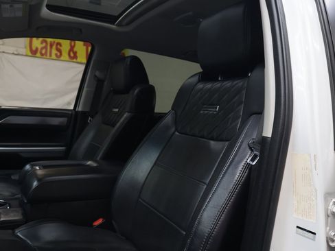 Used 2017 Toyota Tundra Platinum image 18