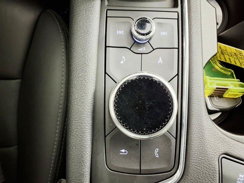 Certified 2023 Cadillac XT5 Premium Luxury AWD/4WD image 22