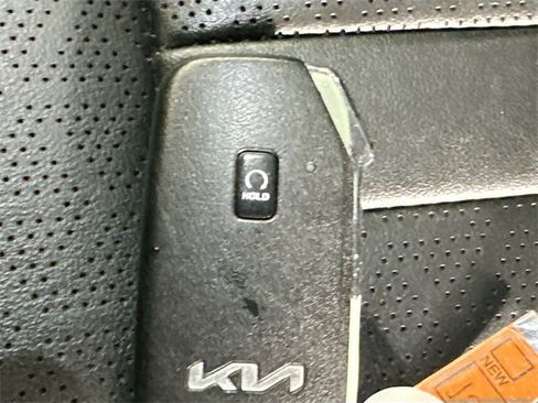 Used 2022 Kia Sorento SX image 18