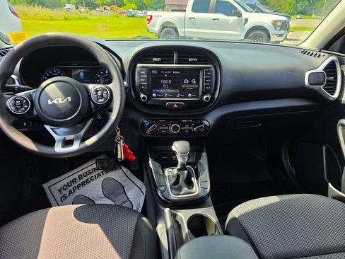 Used 2022 Kia Soul LX w/ Technology Package FWD image 13