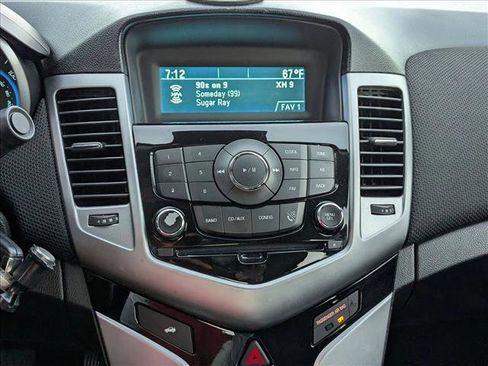 Used 2016 Chevrolet Cruze LT image 13