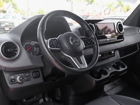 Used 2023 Mercedes-Benz Sprinter 2500 image 17