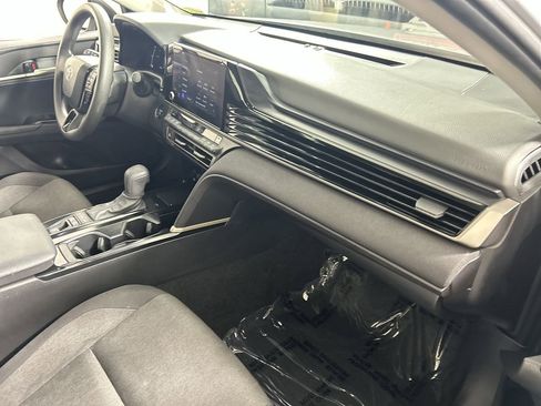 Used 2025 Toyota Camry LE image 26