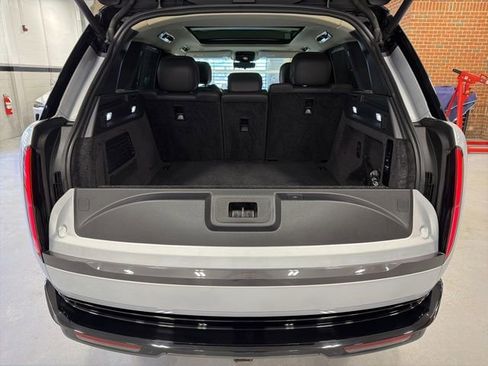 Used 2024 Land Rover Range Rover SE image 41