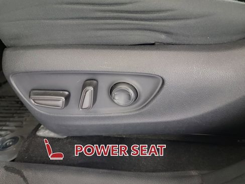 Used 2020 Toyota RAV4 XLE w/ XLE Grade Weather Package AWD/4WD image 15