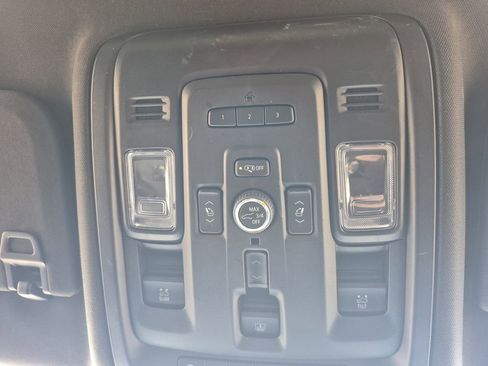 Used 2022 GMC Yukon Denali image 25