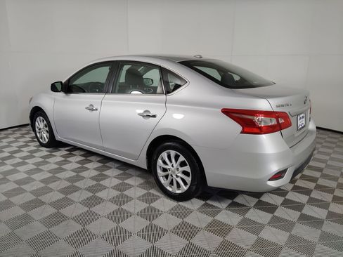 Used 2018 Nissan Sentra SV image 3