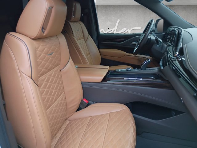 Used 2023 Cadillac Escalade Sport w/ LPO, ONYX Package AWD/4WD image 24