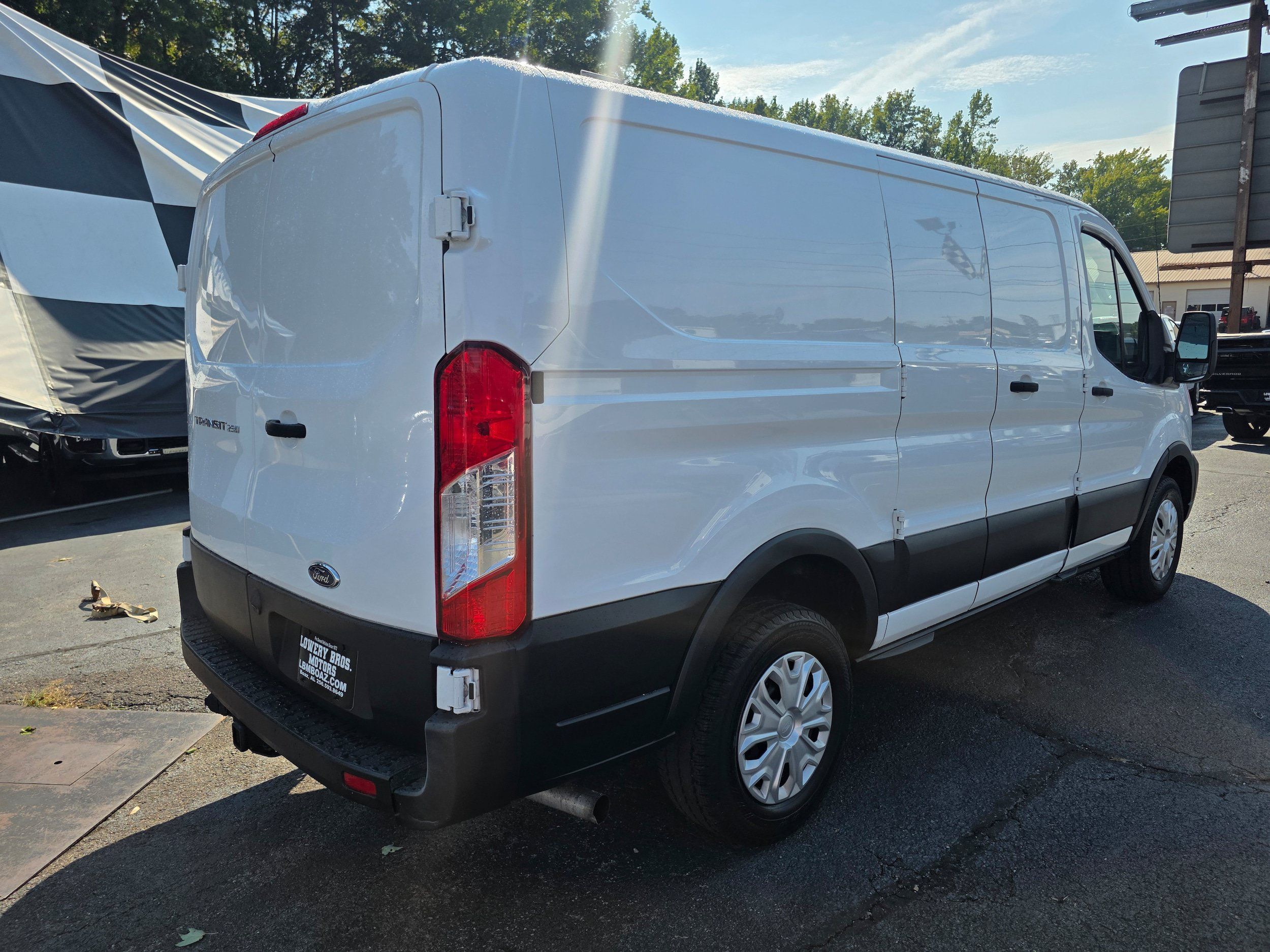 Used 2021 Ford Transit 250 Low Roof RWD image 5