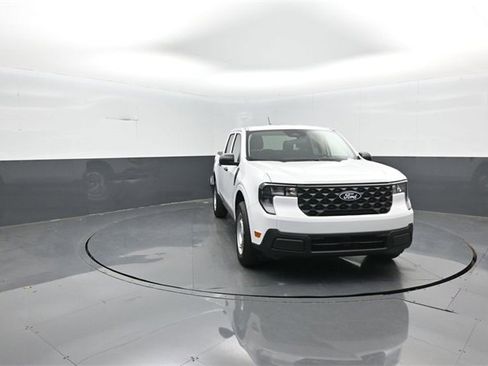 New 2025 Ford Maverick XL image 2