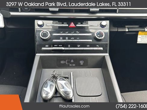 Used 2025 Hyundai Santa Fe SE image 39